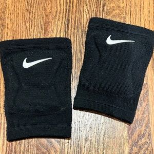 Nike kids Volleyball knee pads